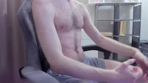 Snapshot of fluffycat_ chatting on December 2024 07:42:02 PM fluffycat online show from December 2024 07:42:02 PM