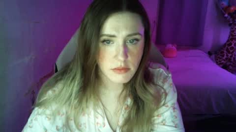 Snapshot of fluxsux chatting on June 2026 01:30:01 PM Flux online show from June 2026 01:30:01 PM