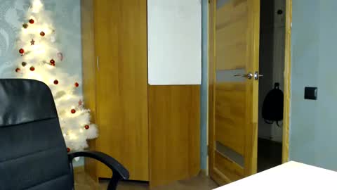 Snapshot of fofhcf chatting on January 2025 10:41:01 PM Molli Ready for any play with you. Hottest show in pvt Help a student earn big tokens online show from January 2025 10:41:01 PM