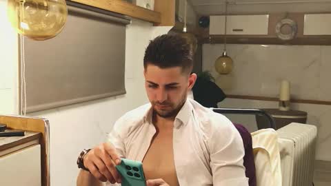 independent model online show from March 2026 06:57:01 PM