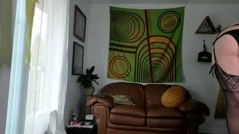 Snapshot of forestdarling chatting on July 2026 08:44:01 PM forestdarling online show from July 2026 08:44:01 PM