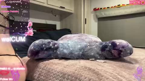 Snapshot of foreverkinkyy chatting on September 2025 04:28:01 PM Elaine online show from September 2025 04:28:01 PM