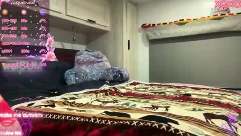 Snapshot of foreverkinkyy chatting on October 2025 11:16:01 PM Elaine online show from October 2025 11:16:01 PM