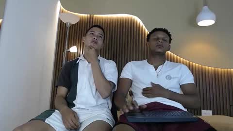 TASTY GUYS  online show from December 2025 01:05:01 PM