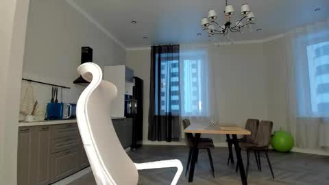 Kira online show from November 2025 02:13:01 AM