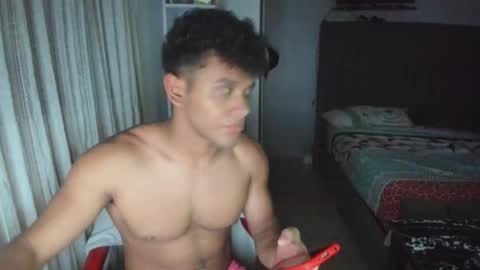 Snapshot of fox_evans chatting on December 2025 08:43:01 AM Fox online show from December 2025 08:43:01 AM