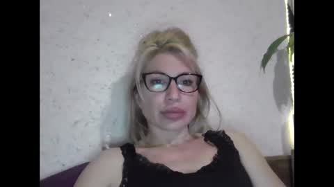fox_red_lady7 online show from May 2026 07:51:02 PM