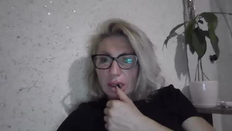 fox_red_lady7 online show from May 2026 07:30:02 PM
