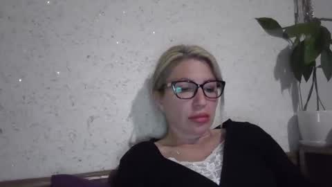fox_red_lady7 online show from May 2026 06:38:02 PM