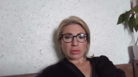 fox_red_lady7 online show from May 2026 06:32:03 AM