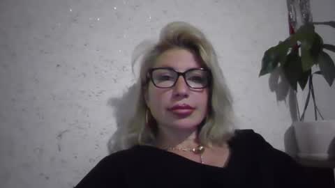 fox_red_lady7 online show from May 2026 07:21:02 PM