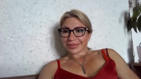 fox_red_lady7 online show from May 2026 07:50:01 AM