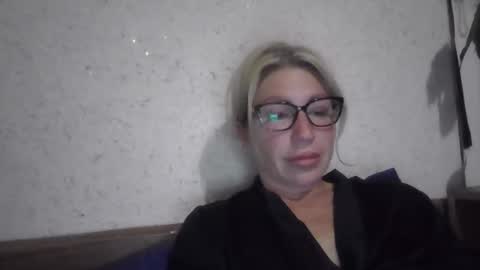 fox_red_lady7 online show from June 2026 08:25:02 PM