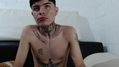 foxbadboy online show from May 2026 06:00:01 AM
