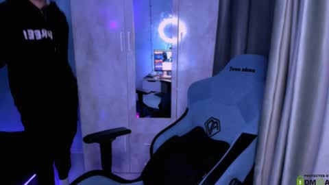 Snapshot of foxicfu chatting on March 2025 03:13:02 PM Foxicfu online show from March 2025 03:13:02 PM