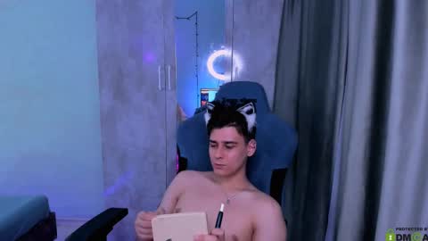 Snapshot of foxicfu chatting on March 2025 03:39:01 PM Foxicfu online show from March 2025 03:39:01 PM