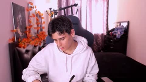 Snapshot of foxicfu chatting on November 2025 04:12:01 AM Foxicfu online show from November 2025 04:12:01 AM