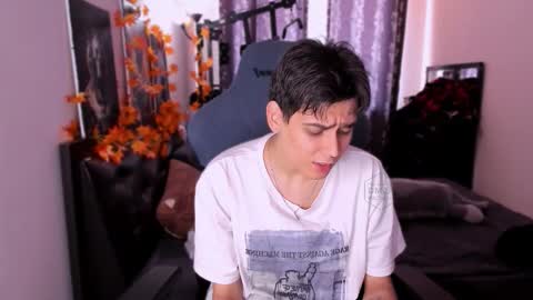 Snapshot of foxicfu chatting on November 2025 06:24:02 AM Foxicfu online show from November 2025 06:24:02 AM