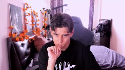 Snapshot of foxicfu chatting on November 2025 08:57:01 AM Foxicfu online show from November 2025 08:57:01 AM