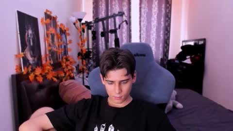 Snapshot of foxicfu chatting on November 2025 09:15:01 AM Foxicfu online show from November 2025 09:15:01 AM