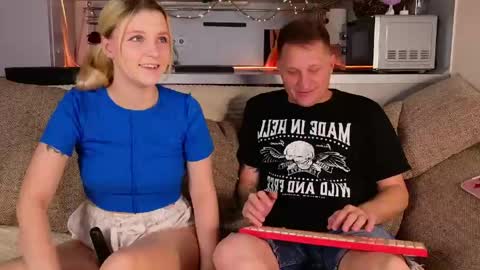 We are a couple Leo and Sofiayou are always welcome here online show from April 2026 09:31:01 PM