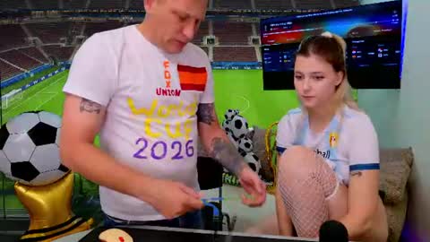 We are a couple Leo and Sofiayou are always welcome here online show from June 2026 07:19:01 PM