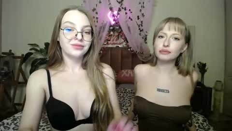 foxxialice online show from February 2026 05:13:02 PM