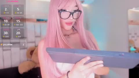 fox with 3 xs  online show from June 2026 08:00:02 PM