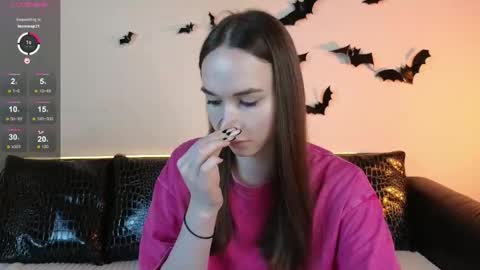 Snapshot of foxxy_girl_ chatting on November 2025 04:44:02 AM andice online show from November 2025 04:44:02 AM