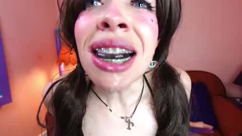 Miss Evans online show from March 2026 06:18:02 PM