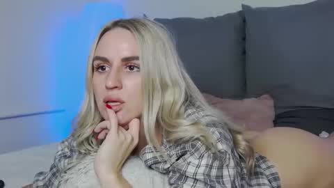 Foxy Kimmi online show from January 2026 07:11:02 AM