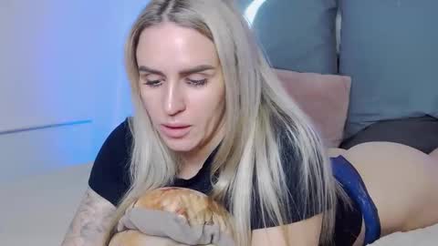 Foxy Kimmi online show from January 2026 06:17:01 AM