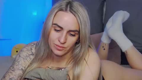 Foxy Kimmi online show from April 2026 04:38:02 AM