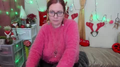 Snapshot of foxydesiree chatting on January 2025 09:09:02 PM foxydesiree online show from January 2025 09:09:02 PM