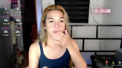 Snapshot of foxyinnocentstar chatting on January 2025 09:45:01 AM jenny online show from January 2025 09:45:01 AM