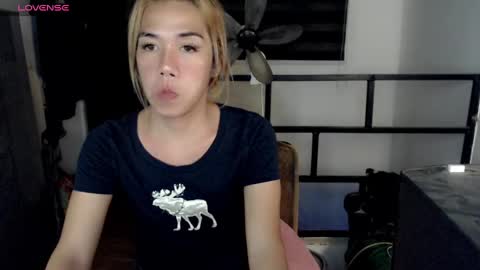 Snapshot of foxyinnocentstar chatting on March 2025 04:03:02 PM jenny online show from March 2025 04:03:02 PM