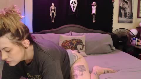 Snapshot of foxymalloryknoxy69 chatting on October 2025 06:09:01 PM Mallory Koxx online show from October 2025 06:09:01 PM