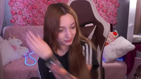 Snapshot of foxymayy chatting on May 2026 06:42:01 AM Maya online show from May 2026 06:42:01 AM