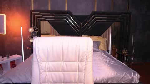 Snapshot of foxyykate chatting on October 2025 08:14:02 PM Kate online show from October 2025 08:14:02 PM