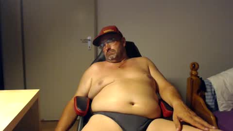 Snapshot of fraboys chatting on July 2026 09:17:01 PM Fraboys online show from July 2026 09:17:01 PM