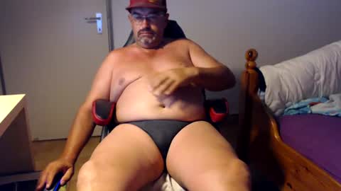 Snapshot of fraboys chatting on July 2026 06:17:02 AM Fraboys online show from July 2026 06:17:02 AM