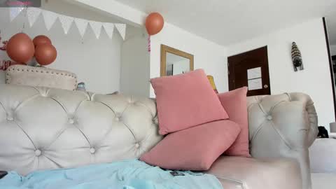 Snapshot of fraiderbrown chatting on February 2025 06:27:02 PM IM FRAIDER online show from February 2025 06:27:02 PM