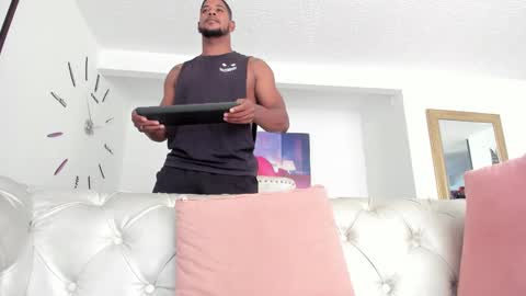 Snapshot of fraiderbrown chatting on February 2025 05:36:01 PM IM FRAIDER online show from February 2025 05:36:01 PM