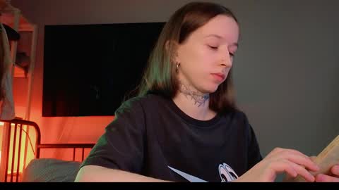 fran_bow online show from March 2026 01:12:02 PM