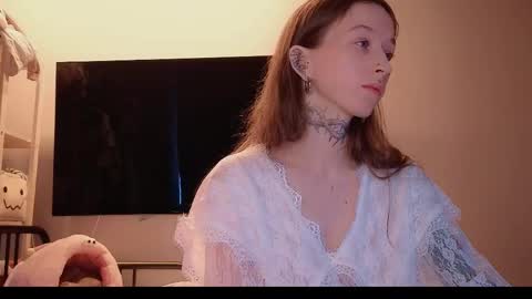 fran_bow online show from April 2026 01:46:01 PM