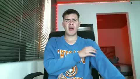 franccesco_699 online show from February 2025 03:35:01 PM