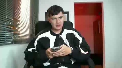 franccesco_699 online show from October 2025 05:14:01 PM