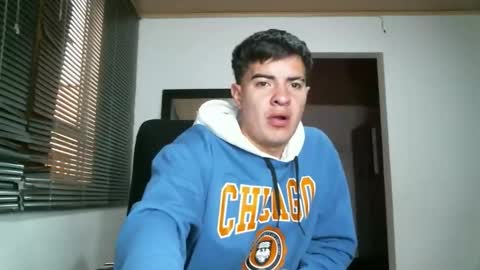 franccesco_699 online show from October 2025 09:48:02 PM