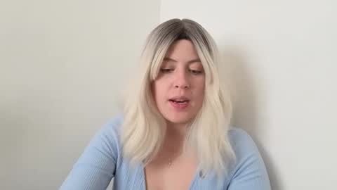 Snapshot of francescaasmith chatting on September 2025 09:04:01 PM Francesca online show from September 2025 09:04:01 PM