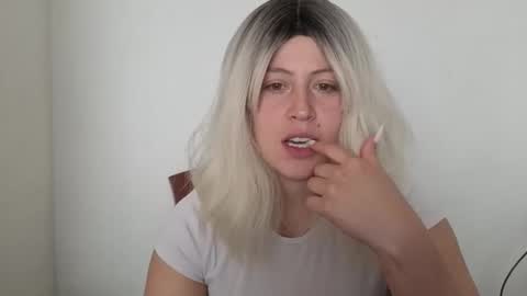 Snapshot of francescaasmith chatting on October 2025 05:47:01 PM Francesca online show from October 2025 05:47:01 PM